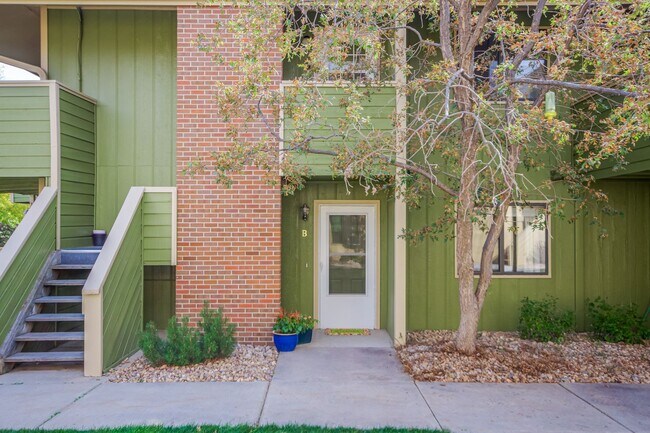 Building Photo - 1410 Bacchus Dr