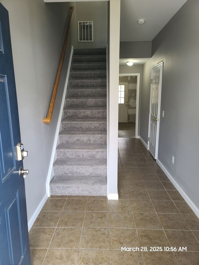 Building Photo - 3 Bedroom Townhome for Rent in Waynesboro