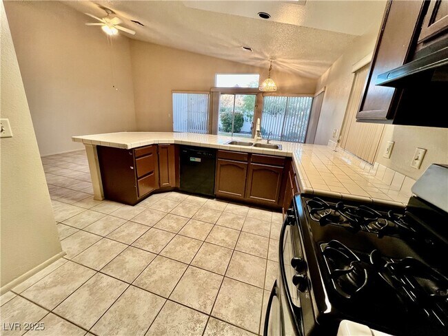 Building Photo - 8420 Airmont Ct