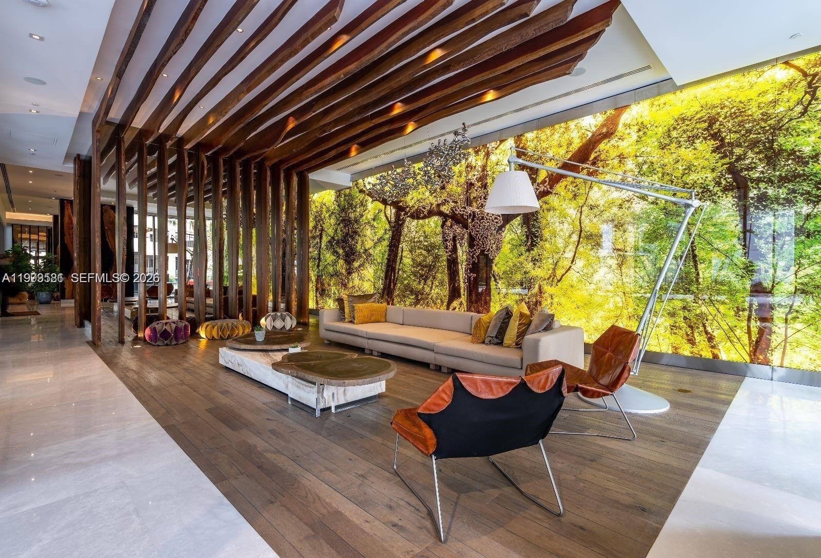 Building Photo - 1010 Brickell Ave