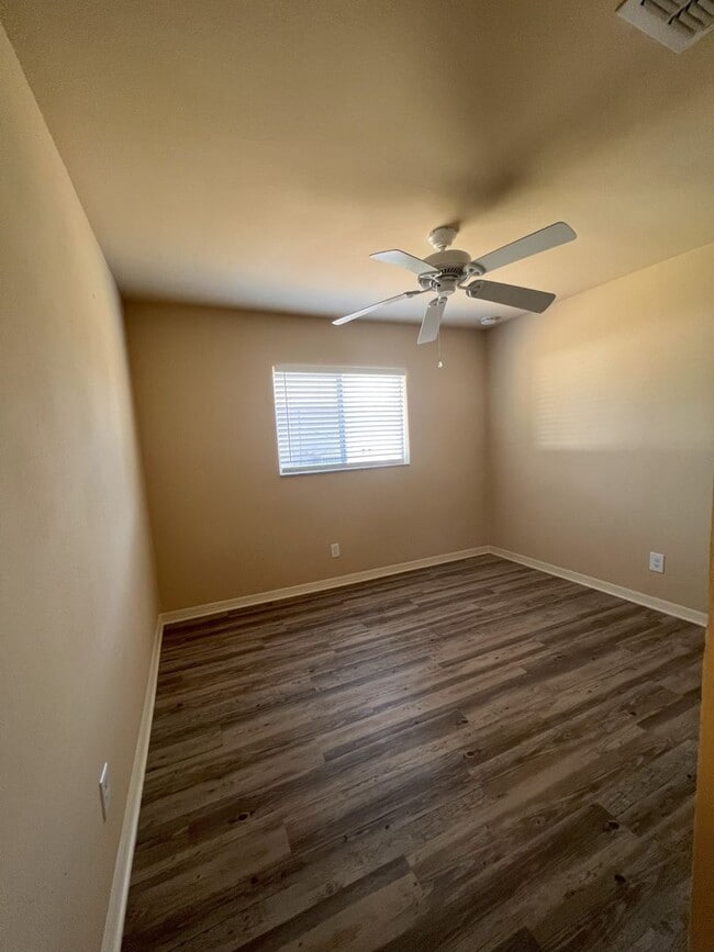 Building Photo - Lovely Home In SW Cape Coral
