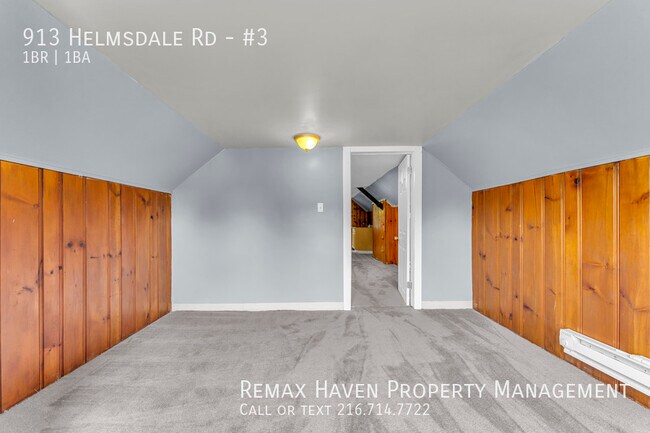 Building Photo - 913 Helmsdale Rd
