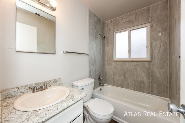 Building Photo - 1809 Eagle View Dr