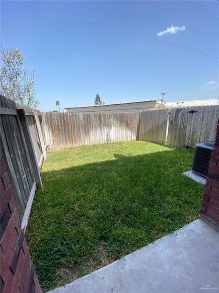 Building Photo - 115 S 48th Ln