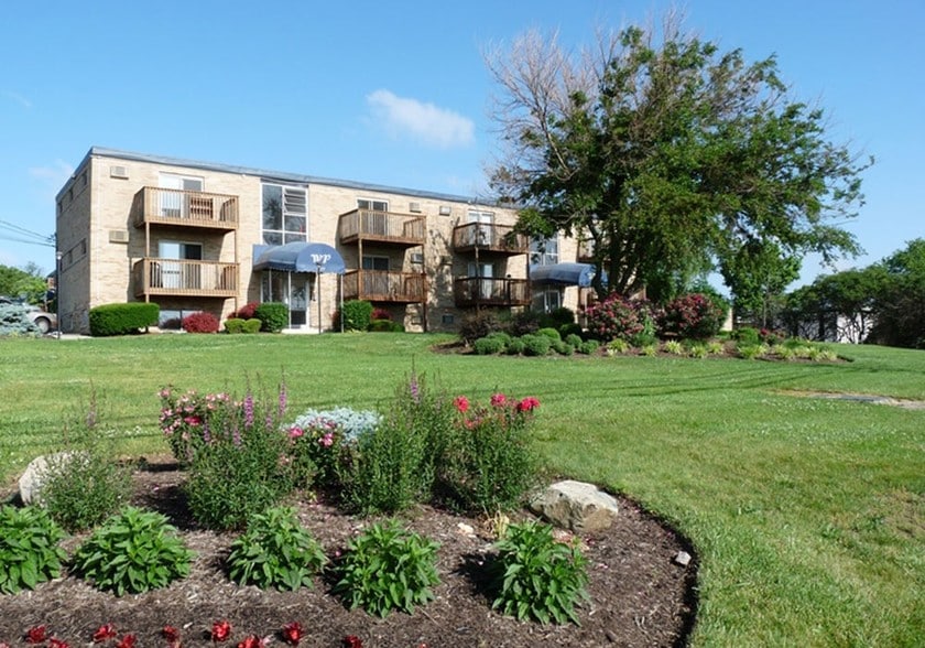 Waterstone Place 11365 Lippelman Rd Cincinnati OH 45246 Apartment