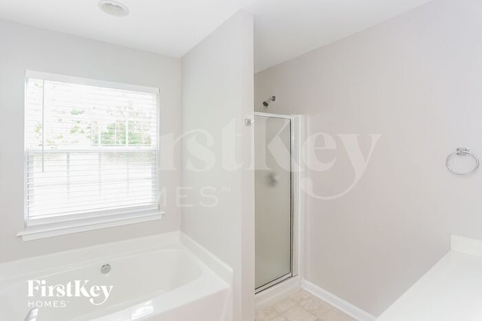 Building Photo - 10322 Meadow Crossing Ln