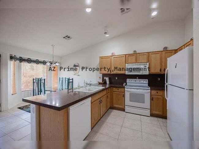 Building Photo - 3431 E Torrey Pines Ln
