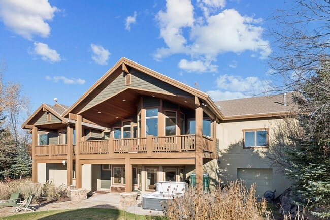 Building Photo - 6035 Mountain Ranch Dr