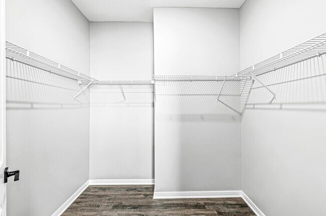 Building Photo - 260 N 10th St