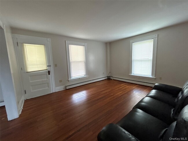 Building Photo - 5851 S Elm Ave
