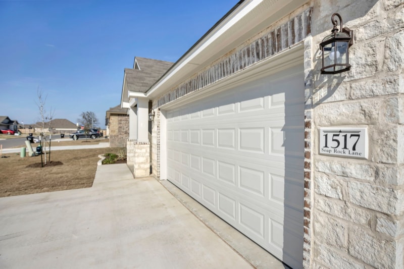 Building Photo - 1517 Soap Rock Ln