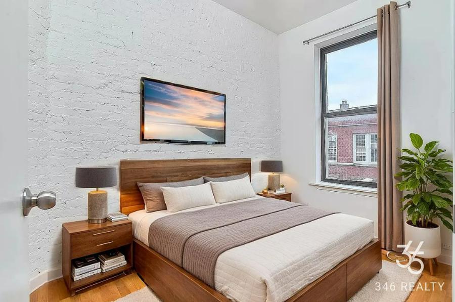 Building Photo - West 113th Street