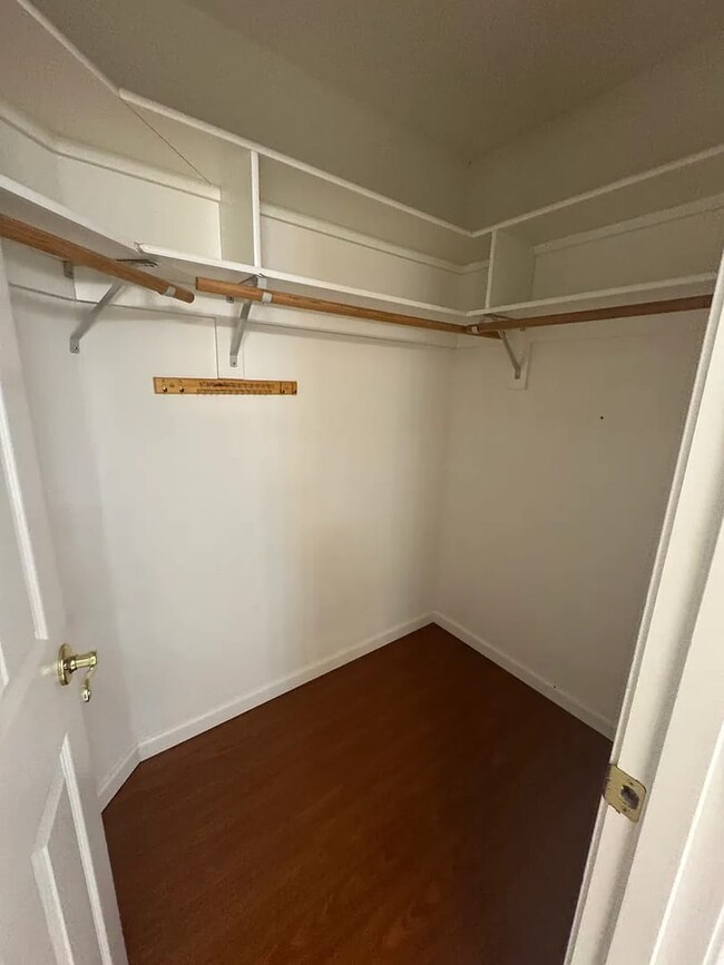 Building Photo - Hillsboro Living at Its Best 3bed/ 2.5 Bat...