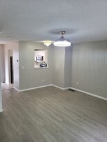 Building Photo - 1730 Ridgebury Dr