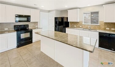 Building Photo - 1321 Daffodil Dr