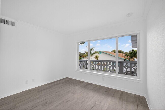 Building Photo - 624 Southwind Cir