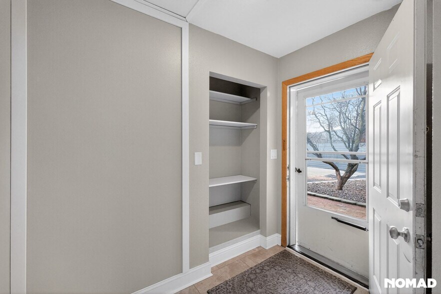 Building Photo - 785 Eastmont Ave