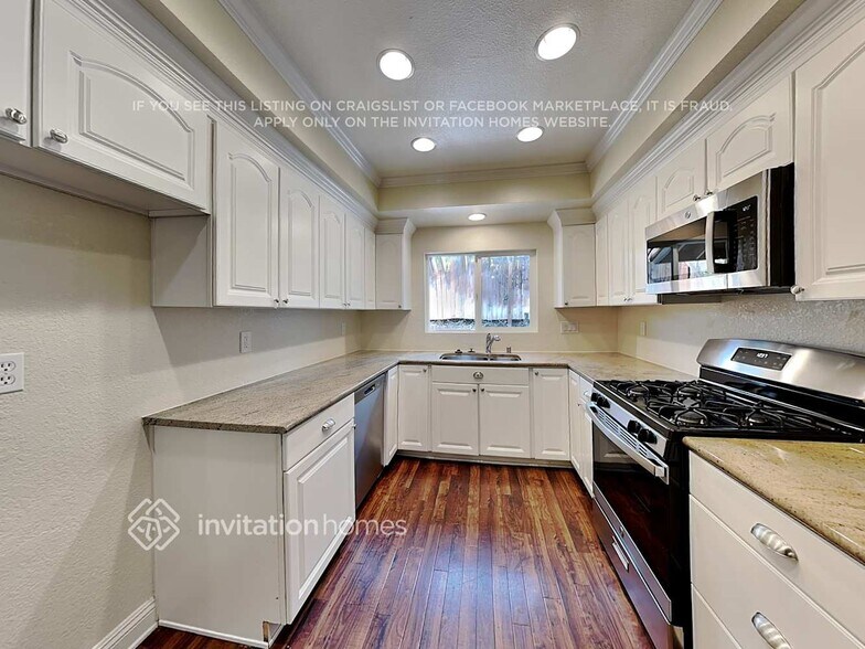 Building Photo - 1260 Nicola Dr