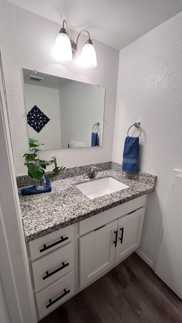 Building Photo - Charming 2BR Townhome in Mesa