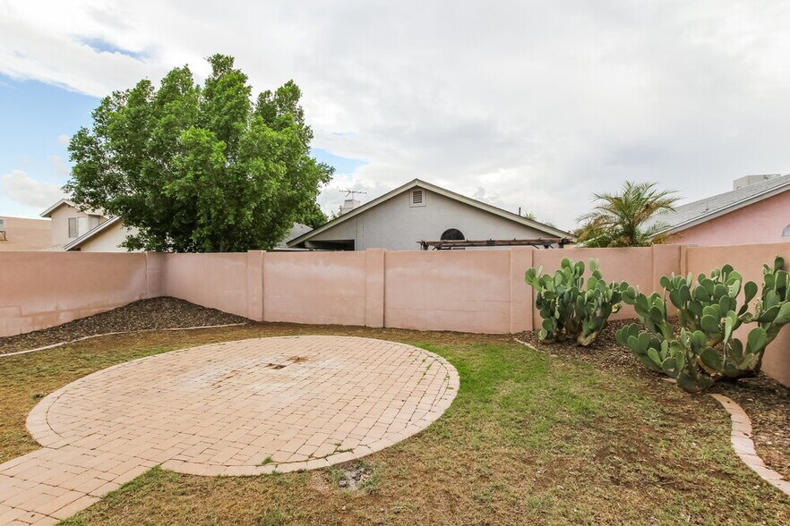 Building Photo - 4453 W Oraibi Dr