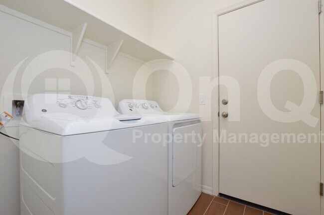 Building Photo - 3115 Medallion Ct