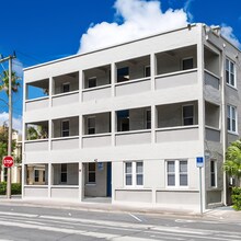 Building Photo - 35 S J St