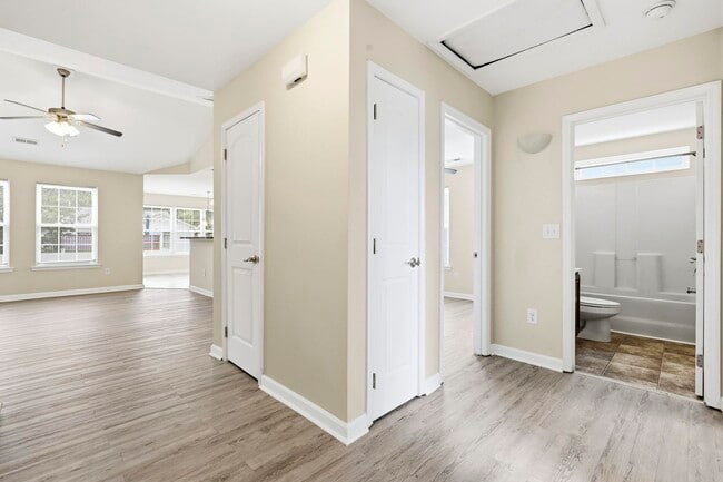 Building Photo - 2375 Morlynn Dr