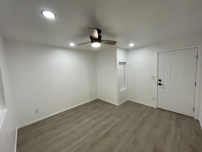 Building Photo - Cozy 2-Bedroom Retreat, Perfect for Mounta...