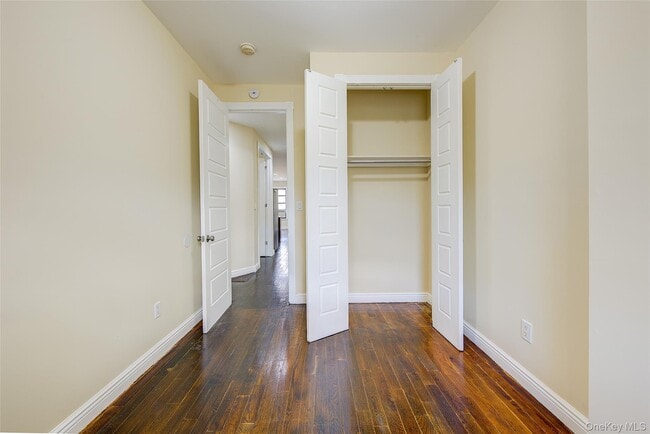 Building Photo - 346 Montauk Ave.