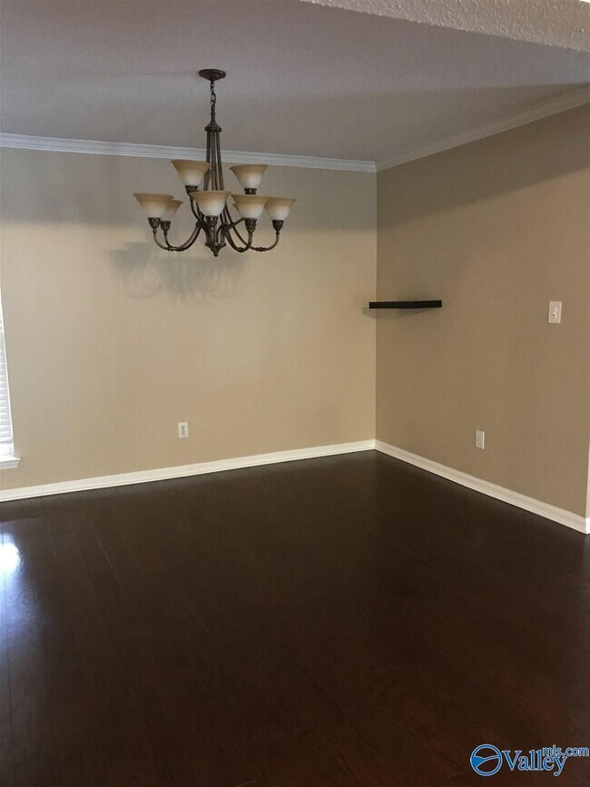 Building Photo - 110 Bridgeway Ln