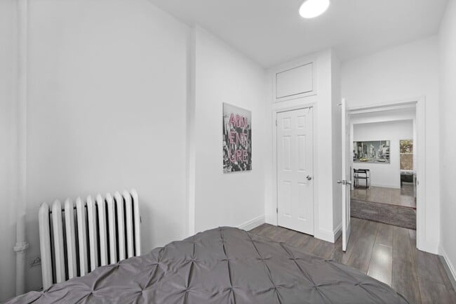 Building Photo - 207 W 136th St