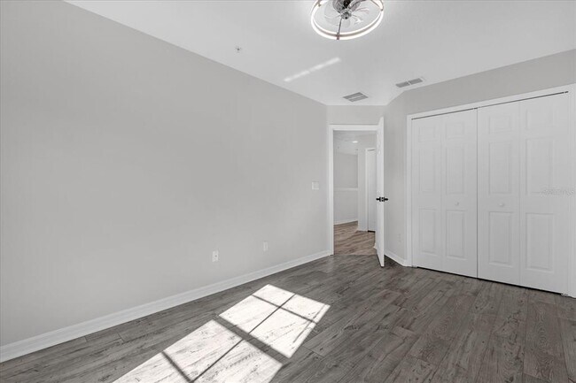 Building Photo - 9450 Silver Buttonwood St