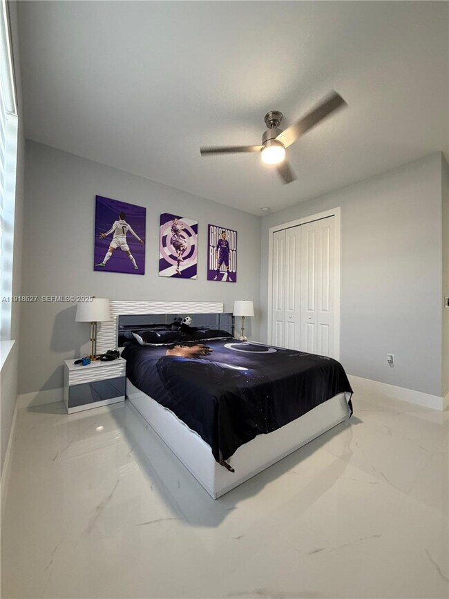 Building Photo - 2923 22nd St SW