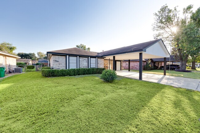 Building Photo - 713 Northbend Dr