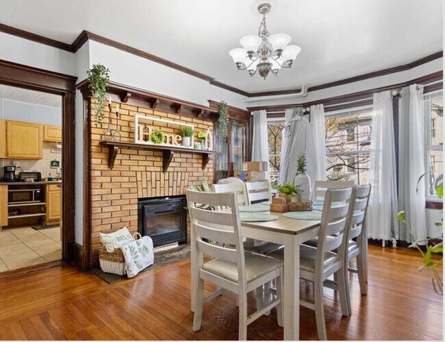 Building Photo - 254 S Whitney St