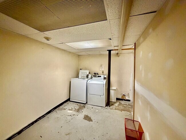 Building Photo - 21 Billings Rd