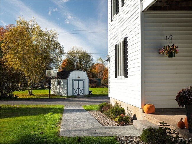 Building Photo - 35749 Sayre Rd