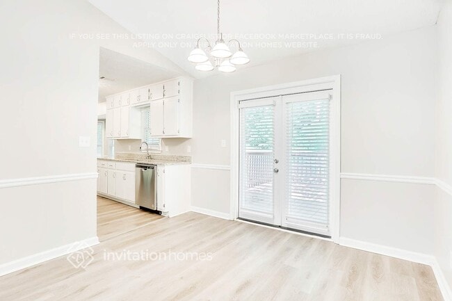 Building Photo - 110 Bradley Pl