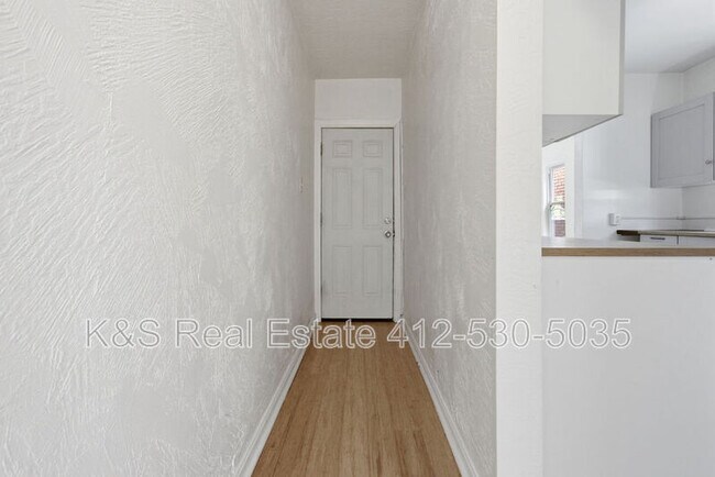 Building Photo - 545 Sixth Street - 2