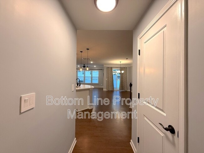 Building Photo - 13450 Savannah Point Dr