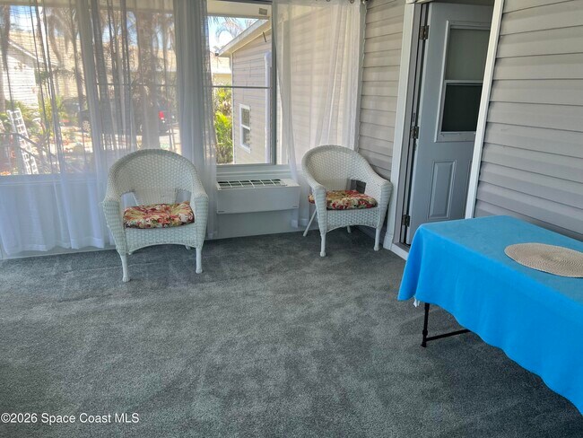 Building Photo - 194 Holiday Park Blvd NE