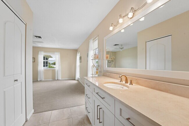 Building Photo - 1080 Mahogany Way