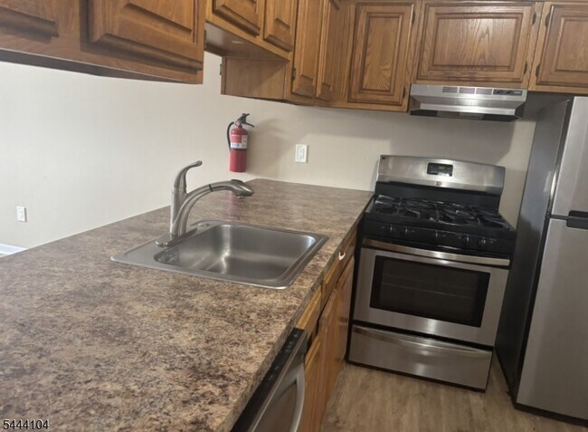 Building Photo - 2 Gunstock Dr