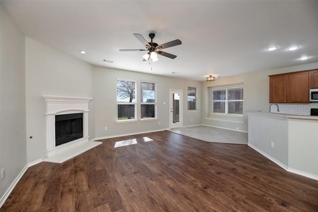 Building Photo - 5621 Old Orchard Dr