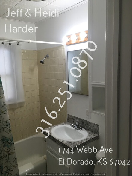 Building Photo - 1744 Webb Ave