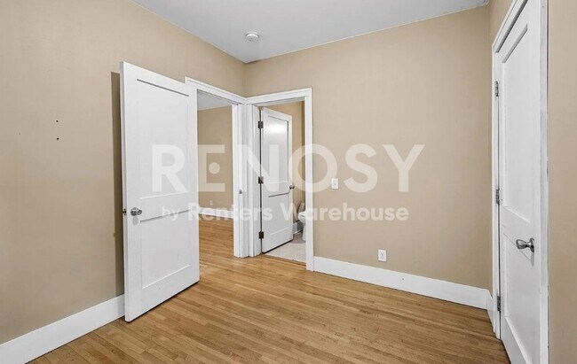 Building Photo - 2218 Nicollet Ave