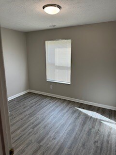 Building Photo - 10846 Tanbark Dr