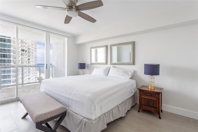 Building Photo - 16711 Collins Ave