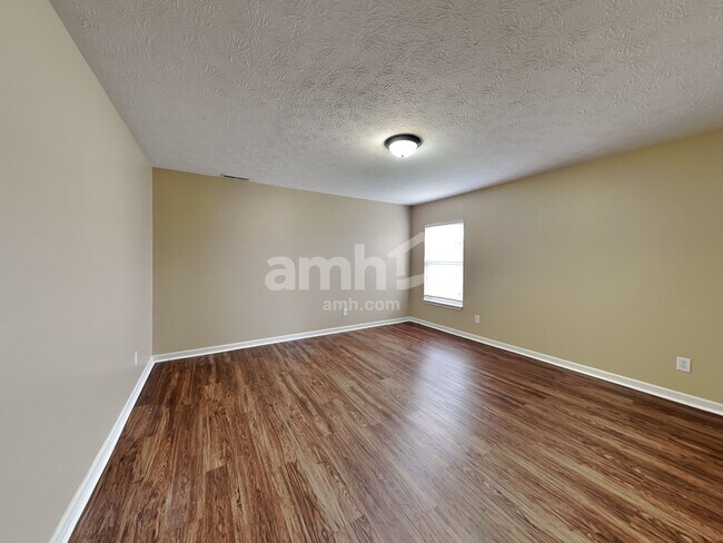 Building Photo - 1230 Highland Lake Way