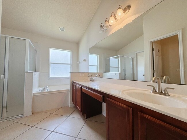 Building Photo - 171 Thornbury Dr